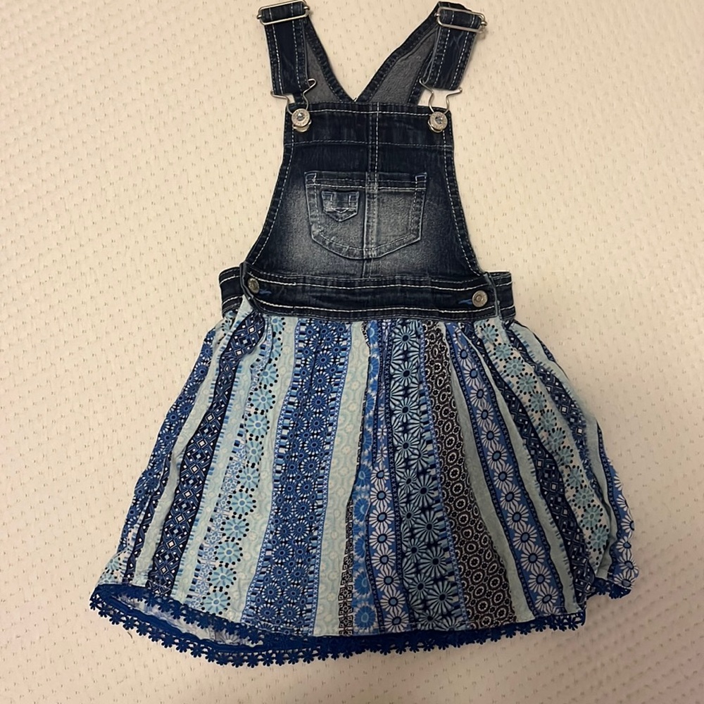 Girl’s dress size 4-5. Nwot. Jordache brand. Overall dress. Half denim.